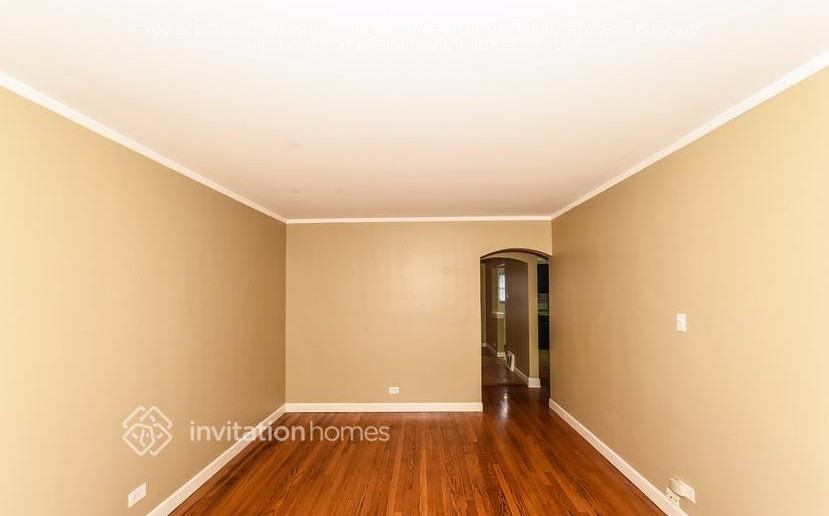 9625 S Maplewood Ave - Photo 5 of 26