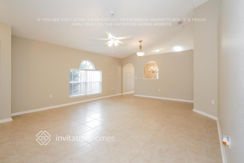 13503 Padron Ct - Photo 3 of 17