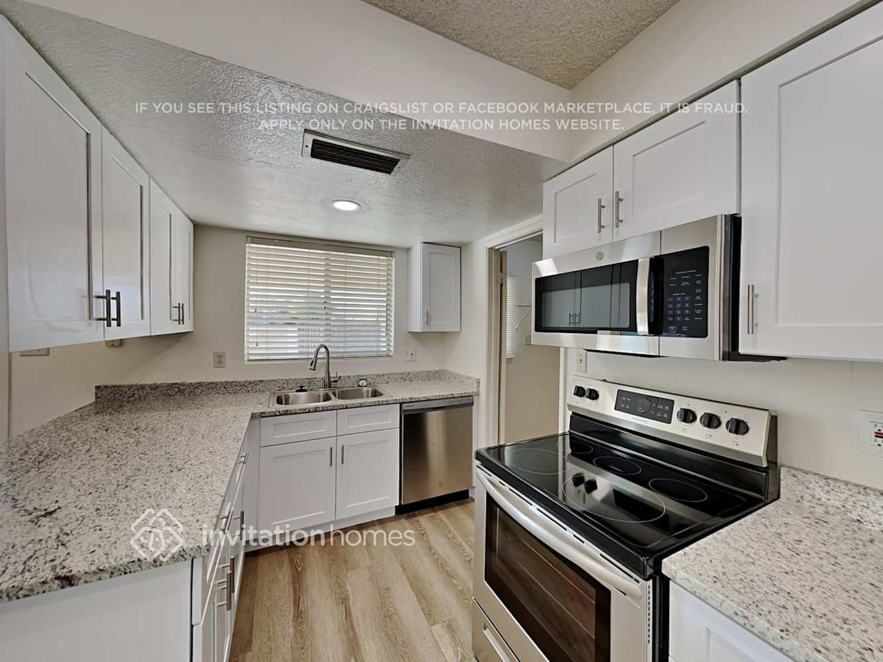 2311 E Buffalo St - Photo 5 of 17