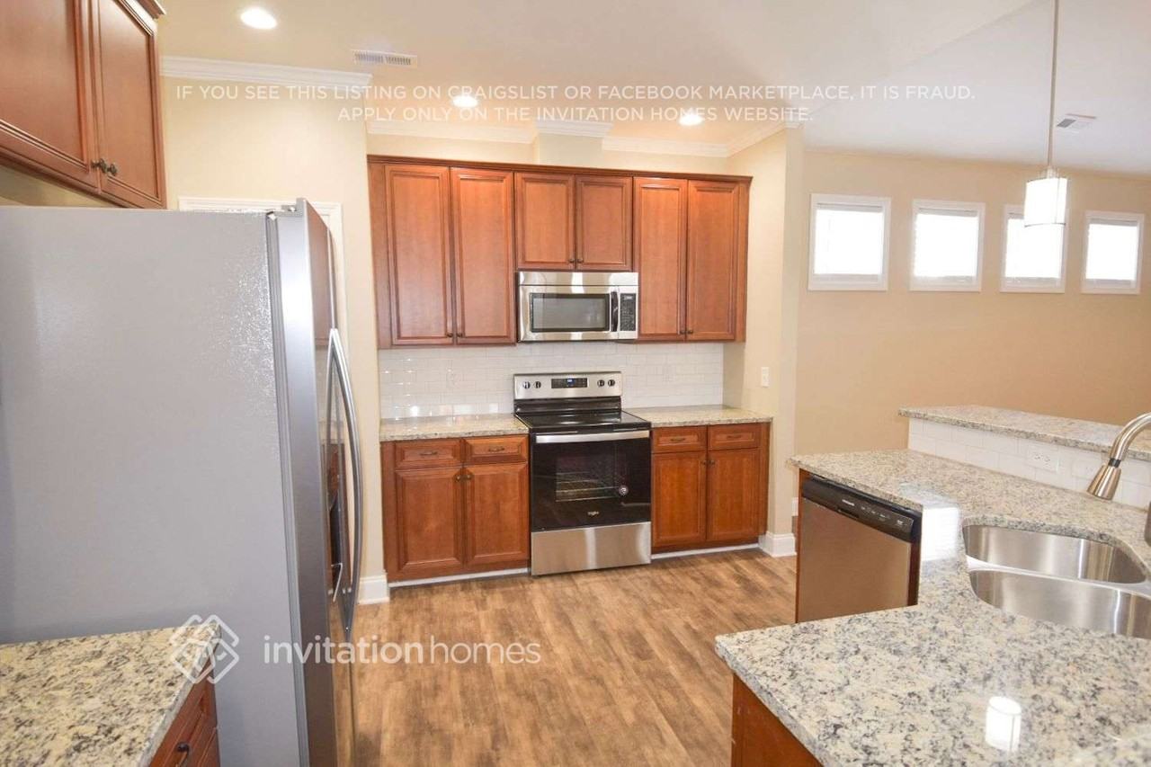 250 Denby Cir - Photo 5 of 12