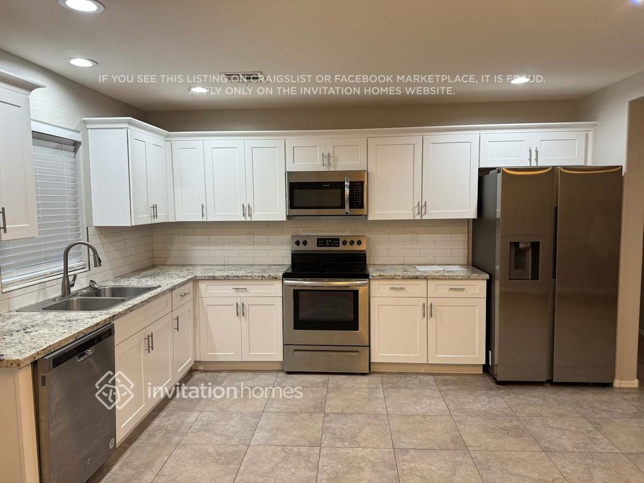 2114 E Caspian Way - Photo 5 of 10