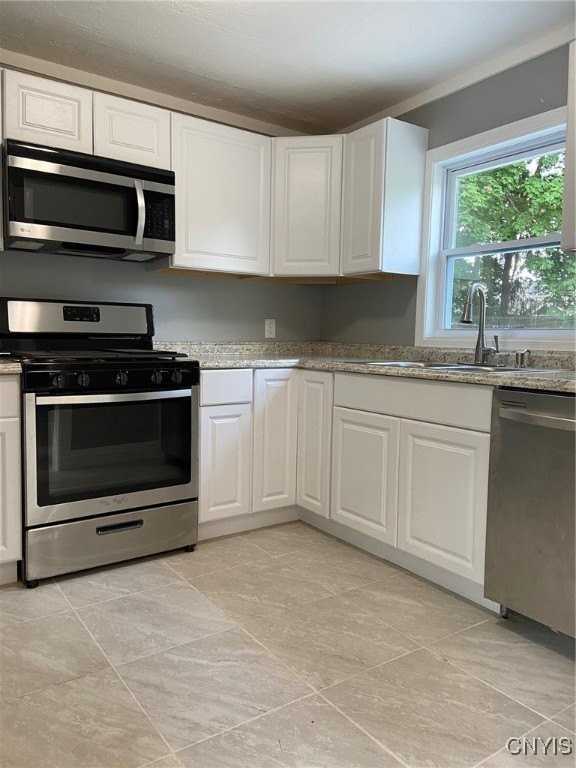 216 Cleveland Blvd - Photo 5 of 12