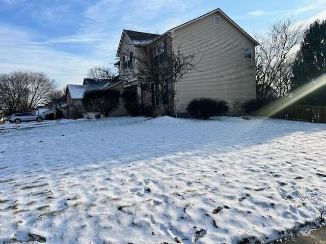 8596 Oak Creek Dr - Photo 2 of 4