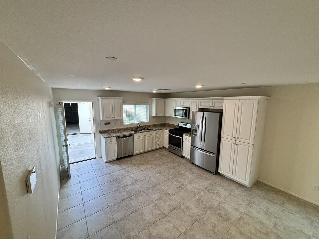 67426 Rio Vista Dr - Photo 5 of 34