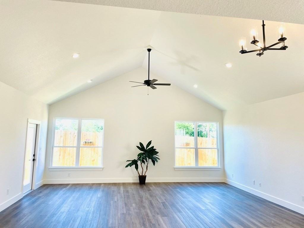 706 Cirrus Ln - Photo 2 of 18