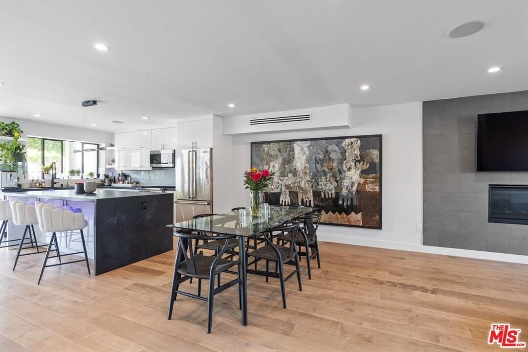 3207 Thatcher Ave - Photo 7 of 28