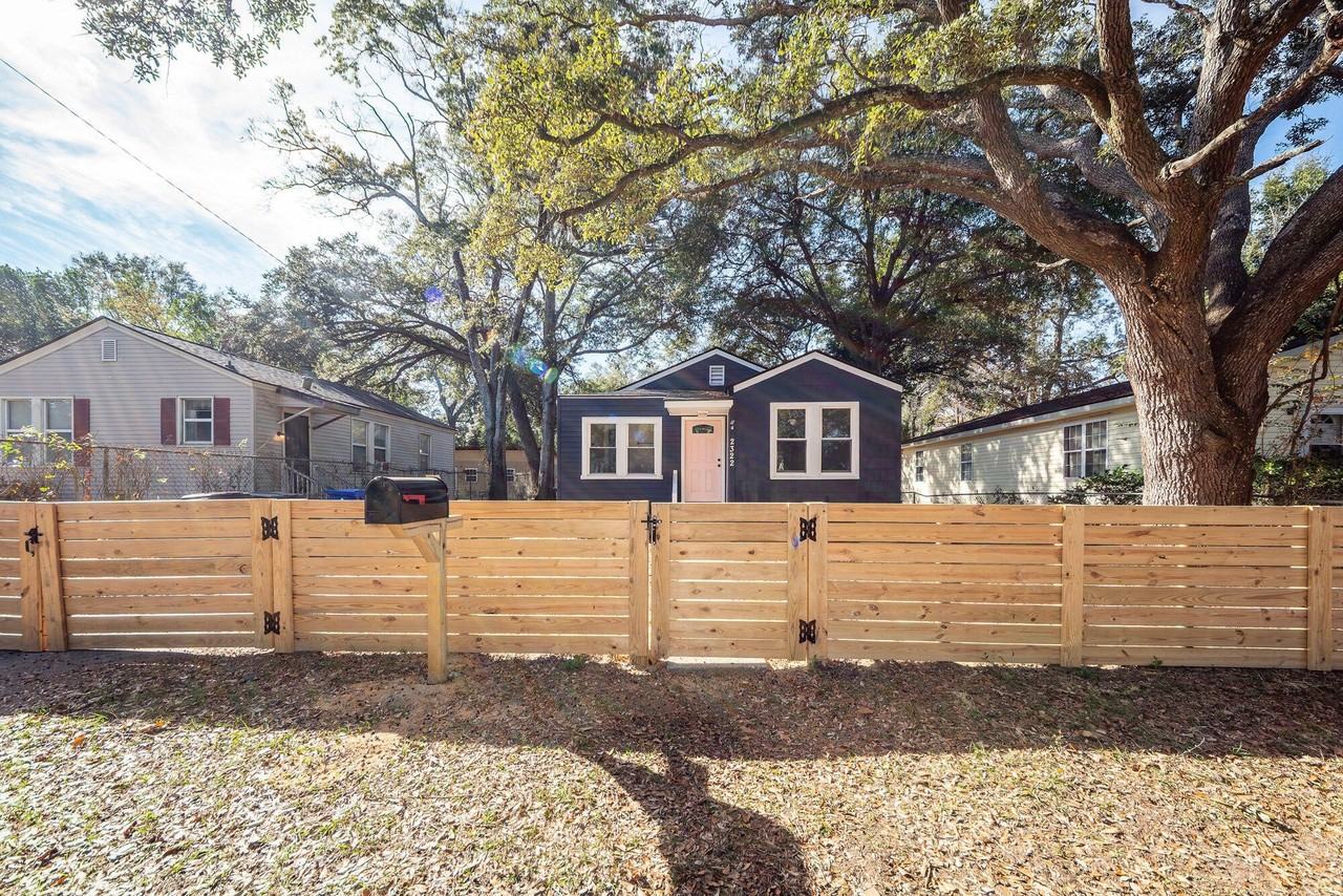 2322 Sorentrue Ave - Photo 3 of 23