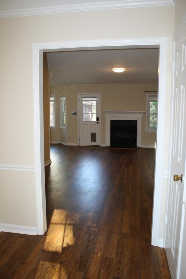 1024 Plantation Ct - Photo 5 of 35