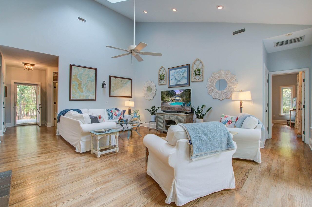 515 Commonwealth Rd - Photo 5 of 50