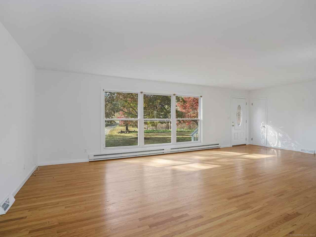 488 Sport Hill Rd - Photo 4 of 32