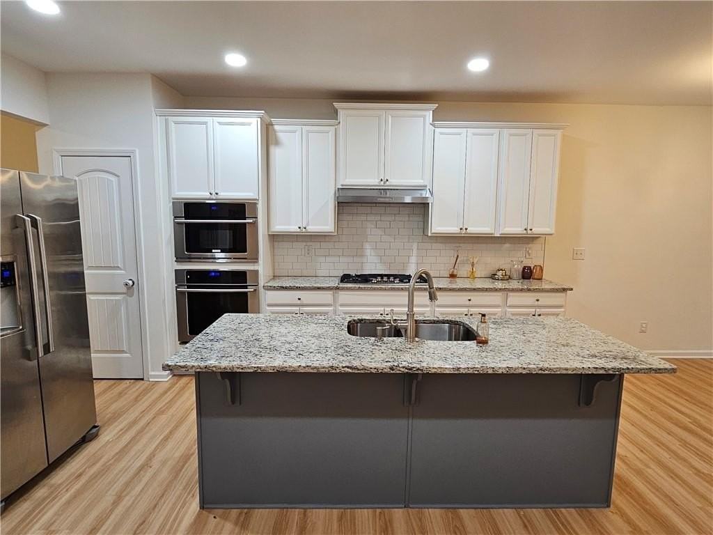 650 Sunset Park Dr - Photo 3 of 37