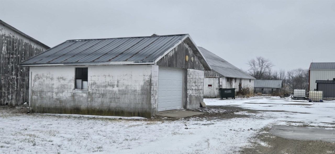 9750 S Packerton Rd - Photo 2 of 15