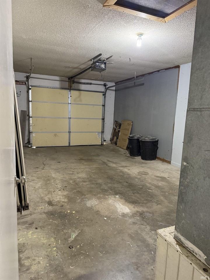 3333 Kendale Dr - Photo 3 of 11