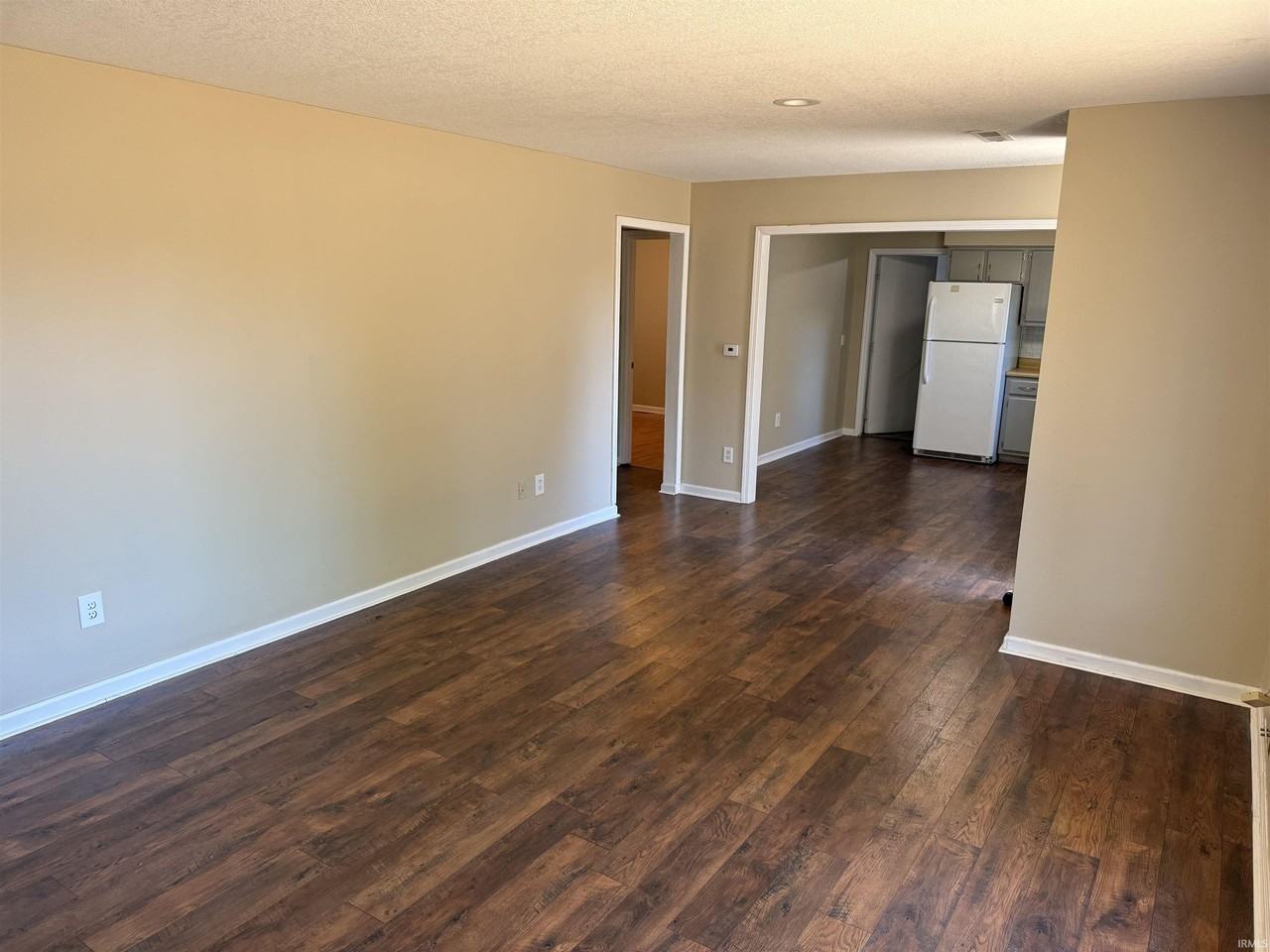 3333 Kendale Dr - Photo 5 of 11