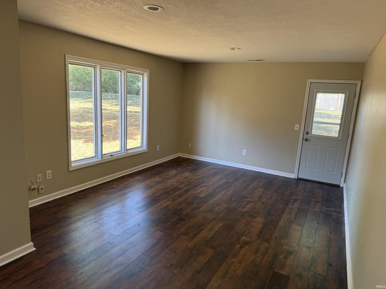 3333 Kendale Dr - Photo 6 of 11