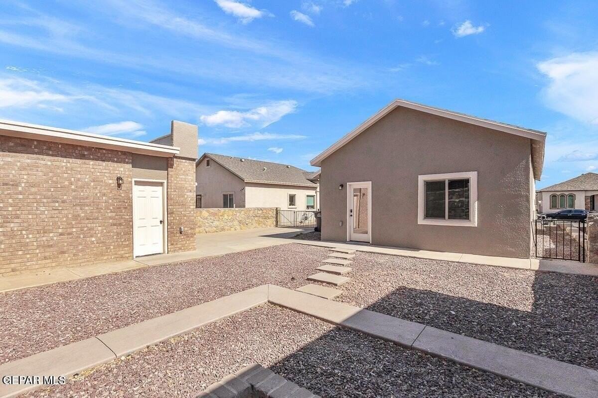 14349 Tobe Davis - Photo 3 of 19