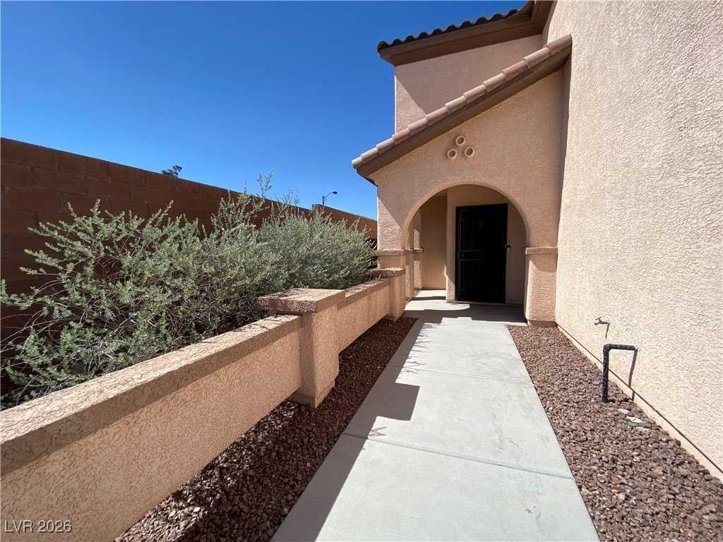 10748 Khalua Ave - Photo 2 of 31