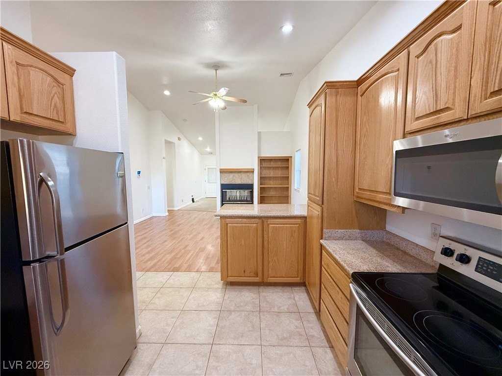 1721 S Blagg Rd - Photo 6 of 25