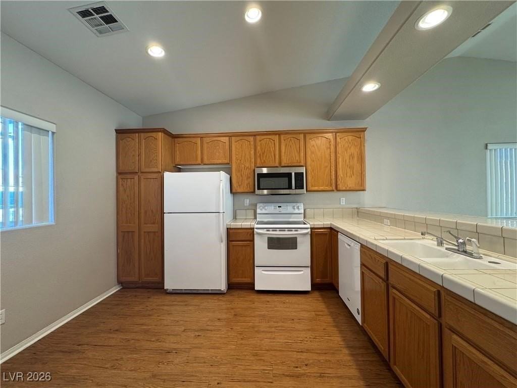 1411 Ogallala St #C - Photo 5 of 10