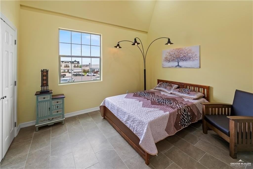 1408 Karen Dr #B - Photo 7 of 10