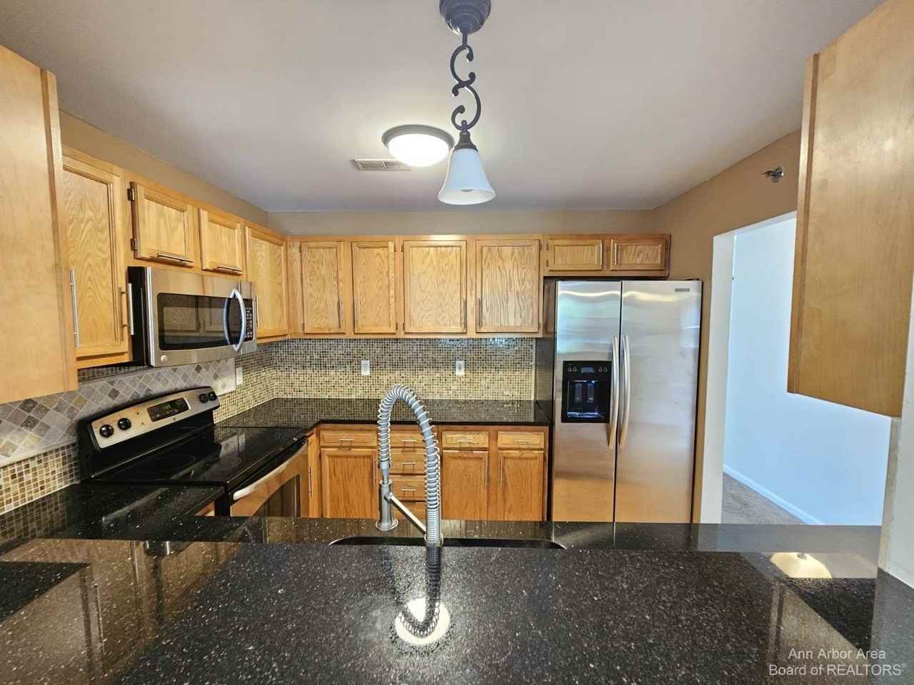 1493 Silverbrook Ridge Dr - Photo 5 of 33