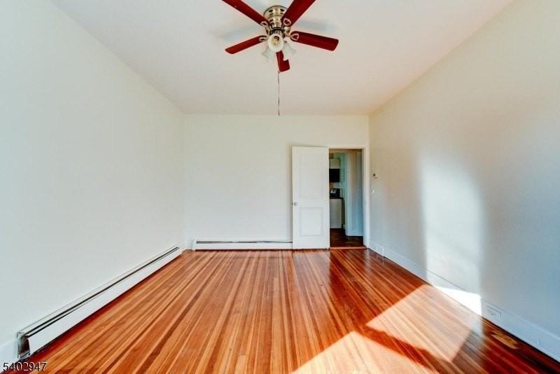 946 W 7th St #1 - Photo 6 of 14