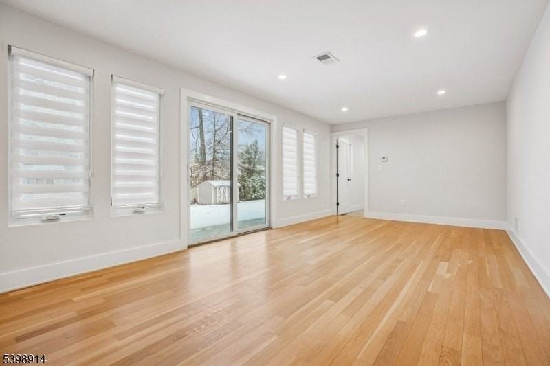 30 Hemlock Ter - Photo 3 of 22