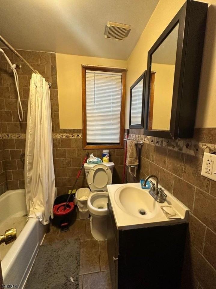 412 Banta Ave #1 - Photo 5 of 12