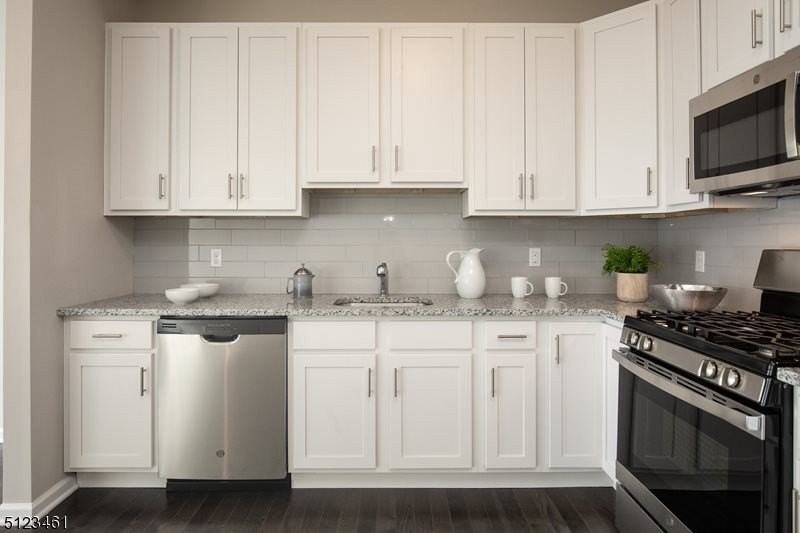 45 Arlene Ct - Photo 5 of 25