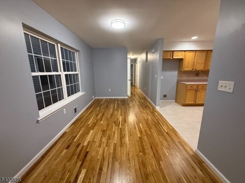 527 4th Ave #1 - Photo 6 of 21