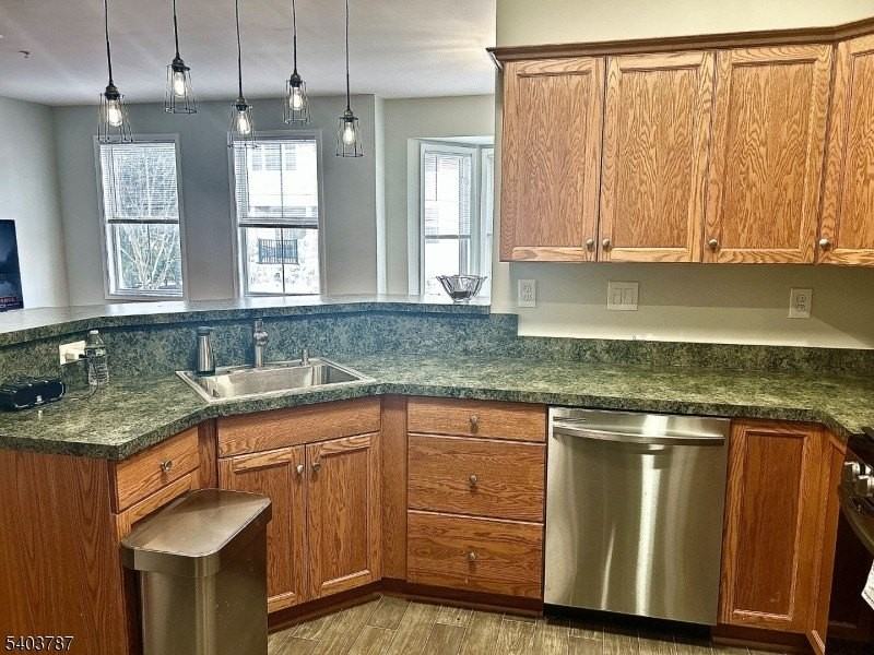 172 Winchester Ct - Photo 6 of 17