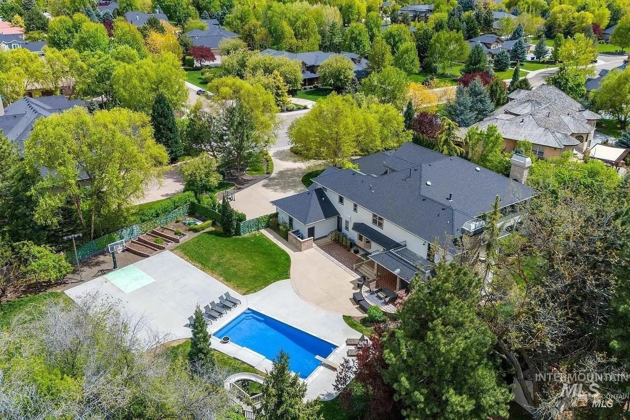 2749 S White Castle Ave - Photo 6 of 9