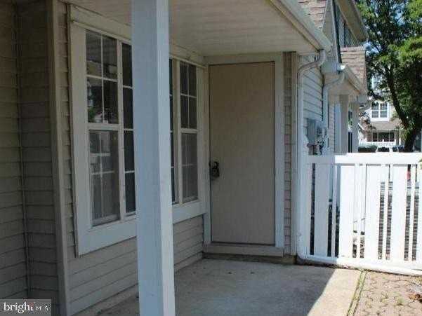 206 Oliphant Ln - Photo 2 of 18