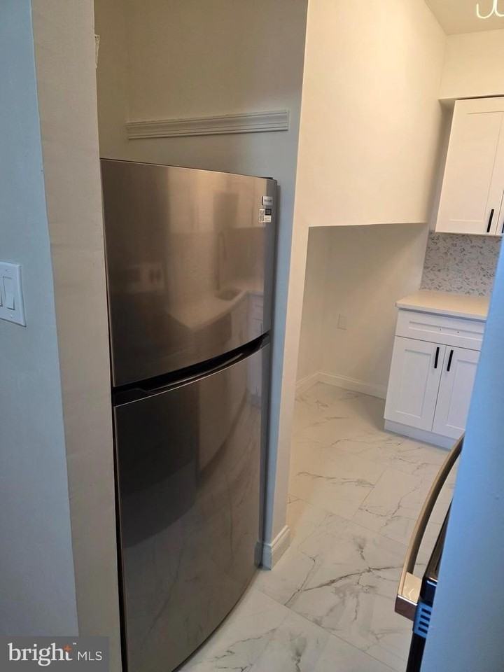 307 Arch St - Photo 3 of 9