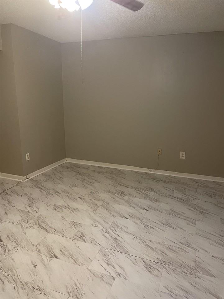 5589 Gates Cv - Photo 2 of 12