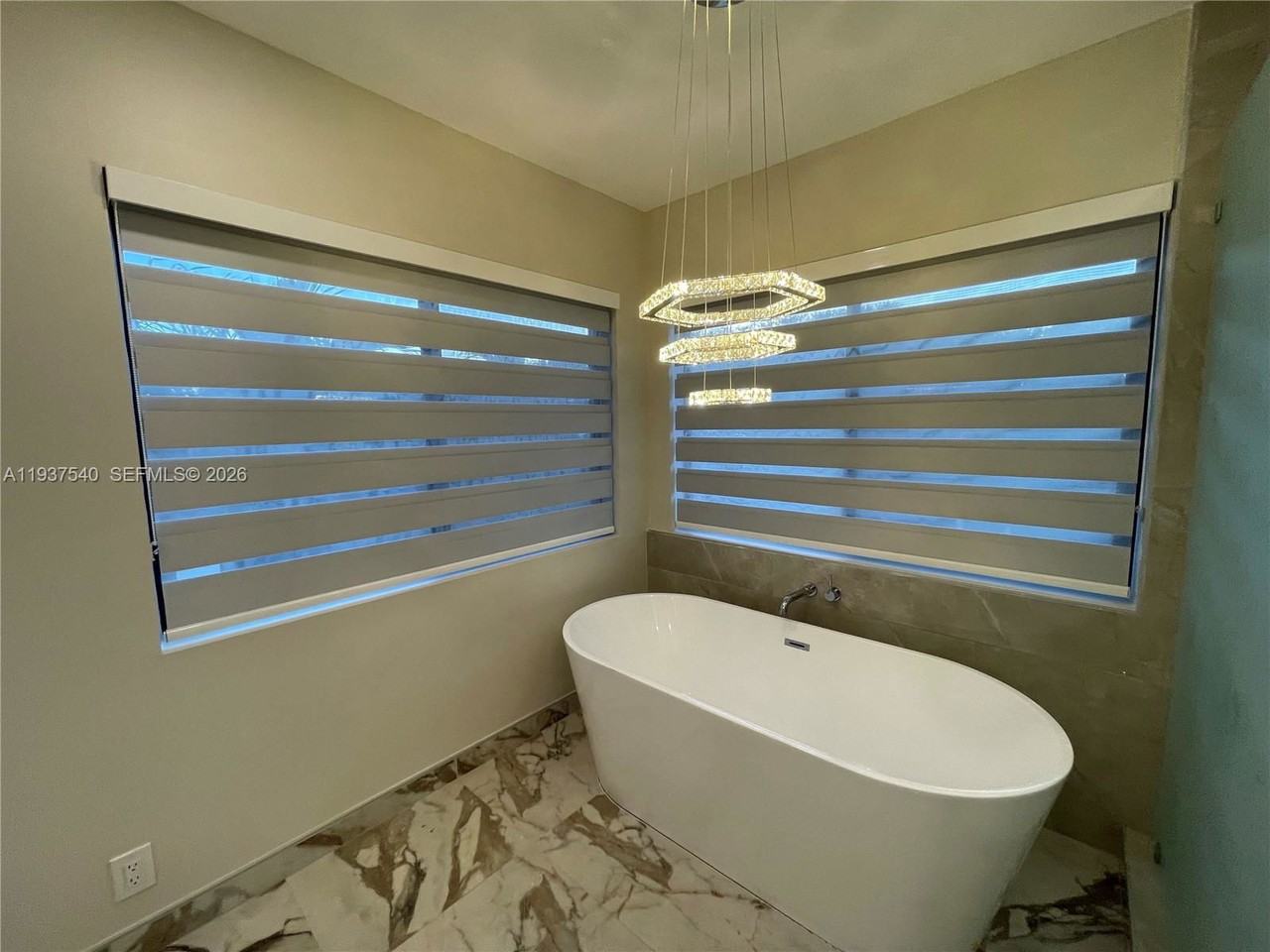 16820 Nw 79th Pl - Photo 5 of 8