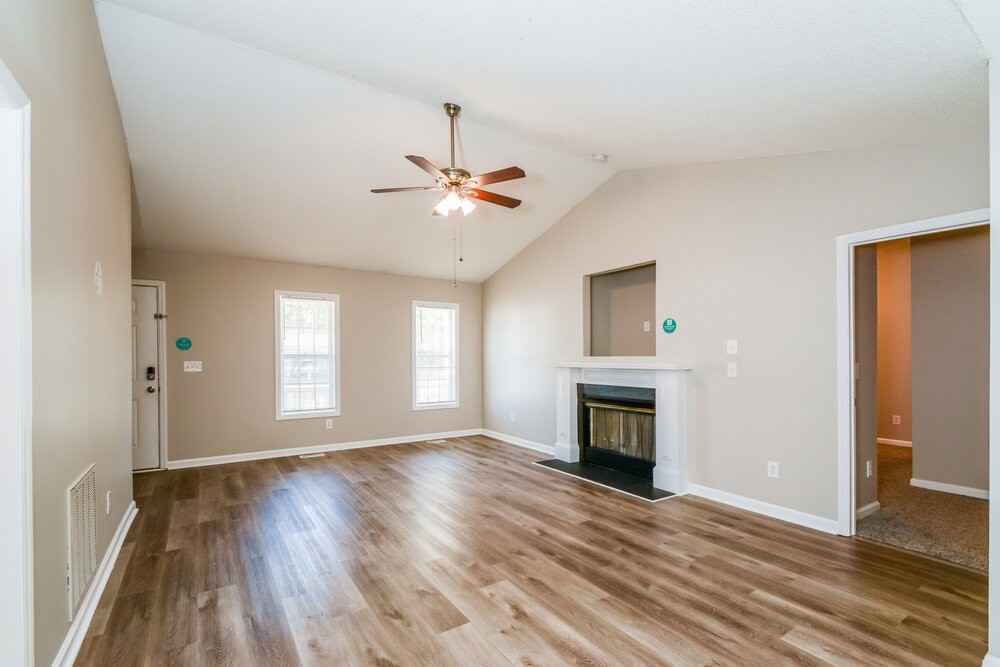 40 Bent Creek Ct - Photo 3 of 17