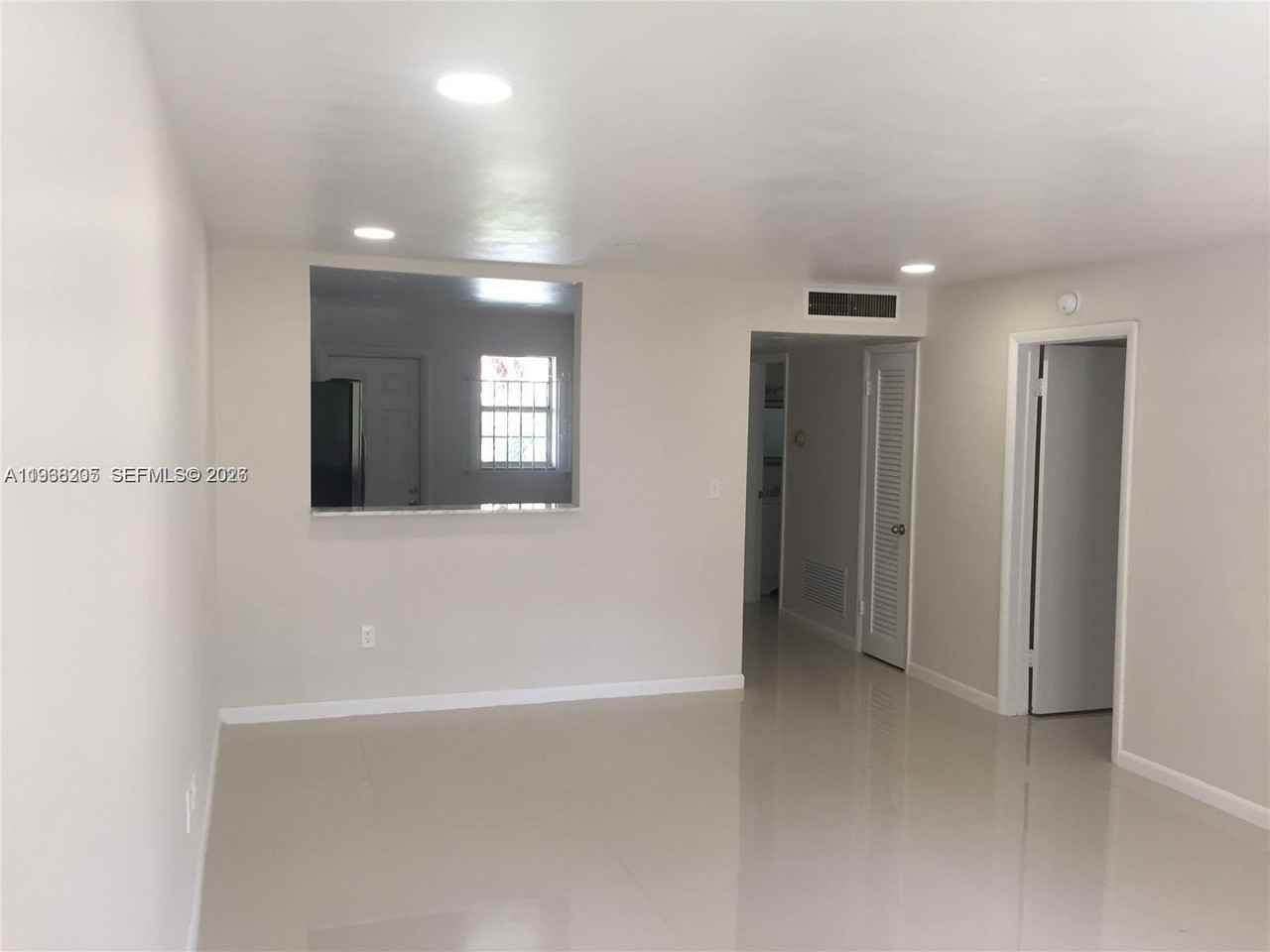 1550 Ne 191st St #309 - Photo 2 of 13