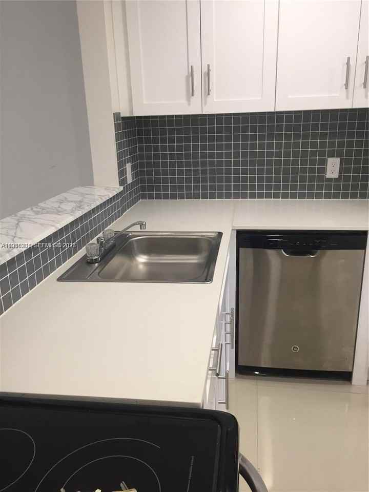 1550 Ne 191st St #309 - Photo 3 of 13