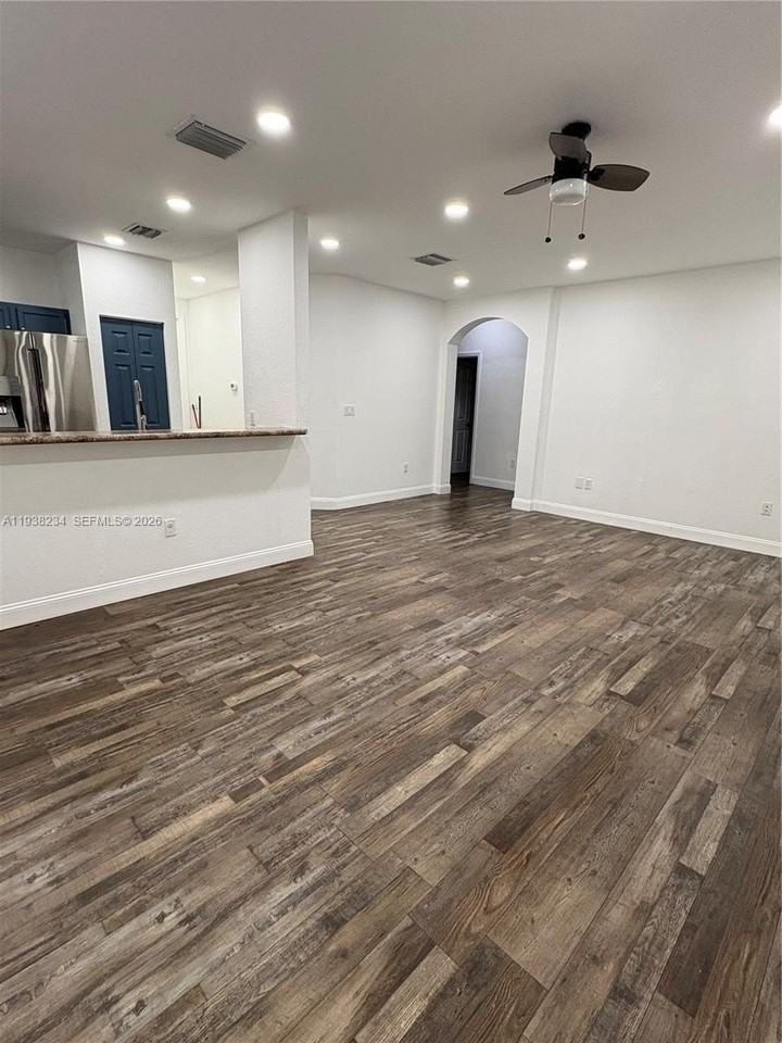 2853 Se 1st Dr #1 - Photo 7 of 29