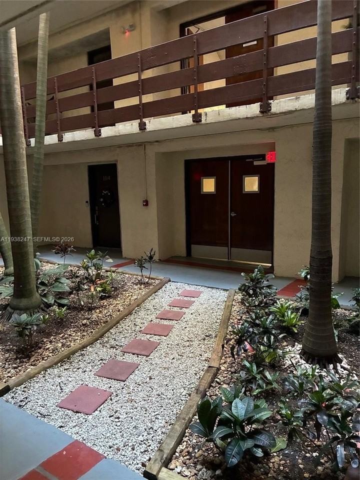 9040 Sw 125th Ave #D101 - Photo 3 of 49