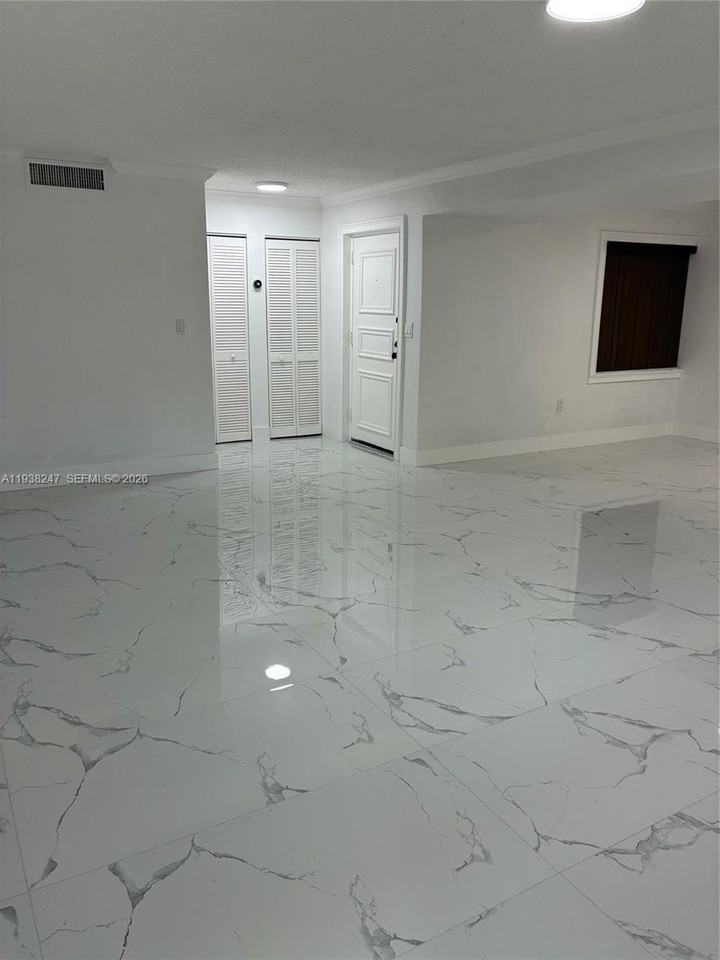 9040 Sw 125th Ave #D101 - Photo 7 of 49