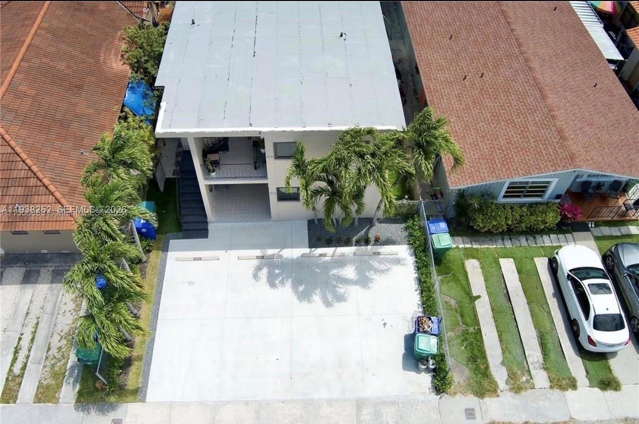 3522 Sw 25th St #3522 - Photo 3 of 36