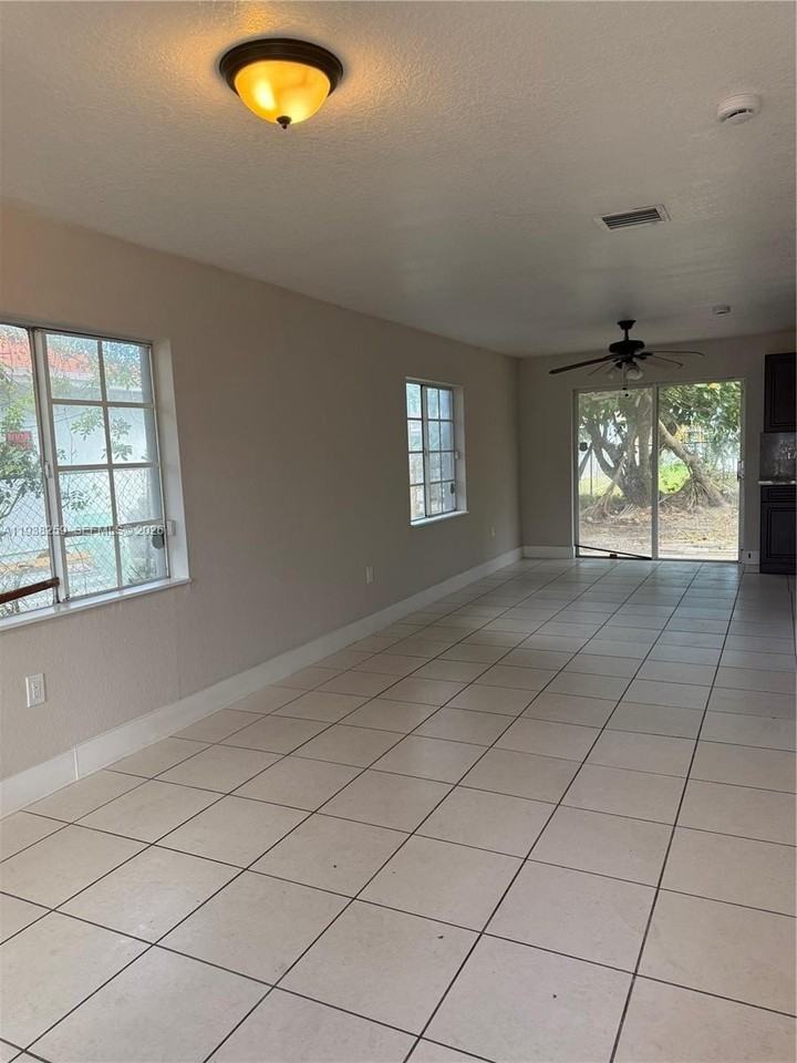 1330 Nw 7th Ct #0 - Photo 3 of 8