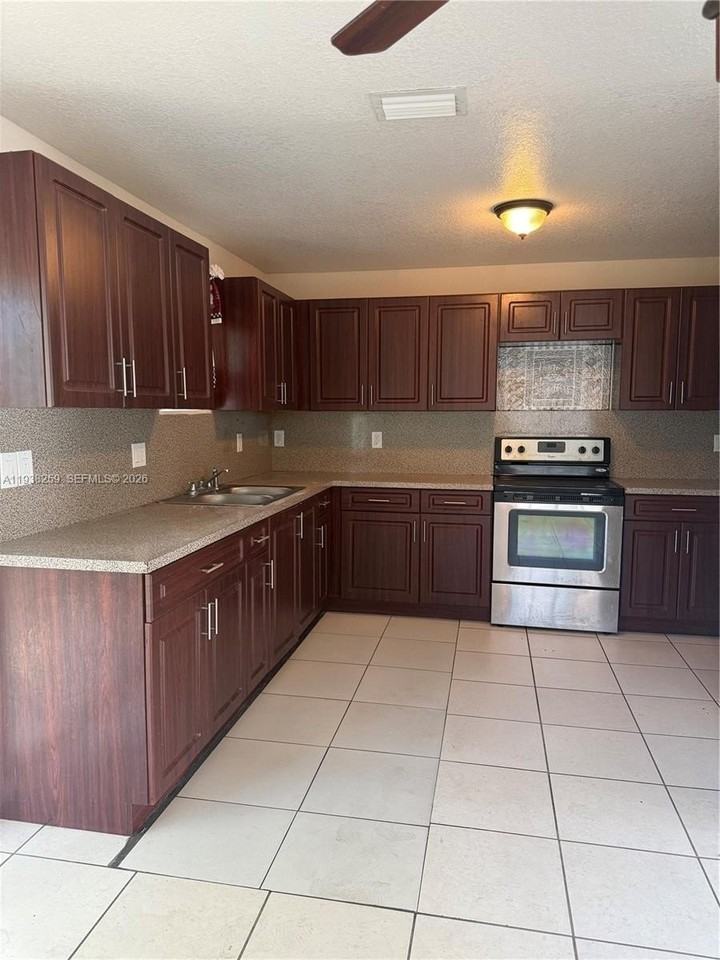 1330 Nw 7th Ct #0 - Photo 4 of 8