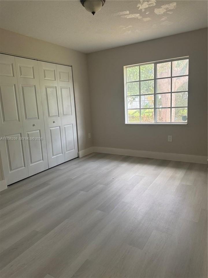 1330 Nw 7th Ct #0 - Photo 6 of 8