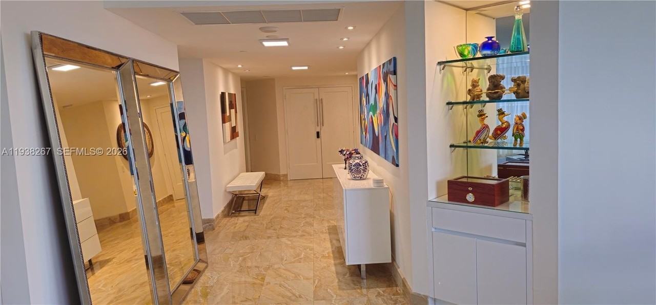 3802 Ne 207th St #1204 - Photo 5 of 50