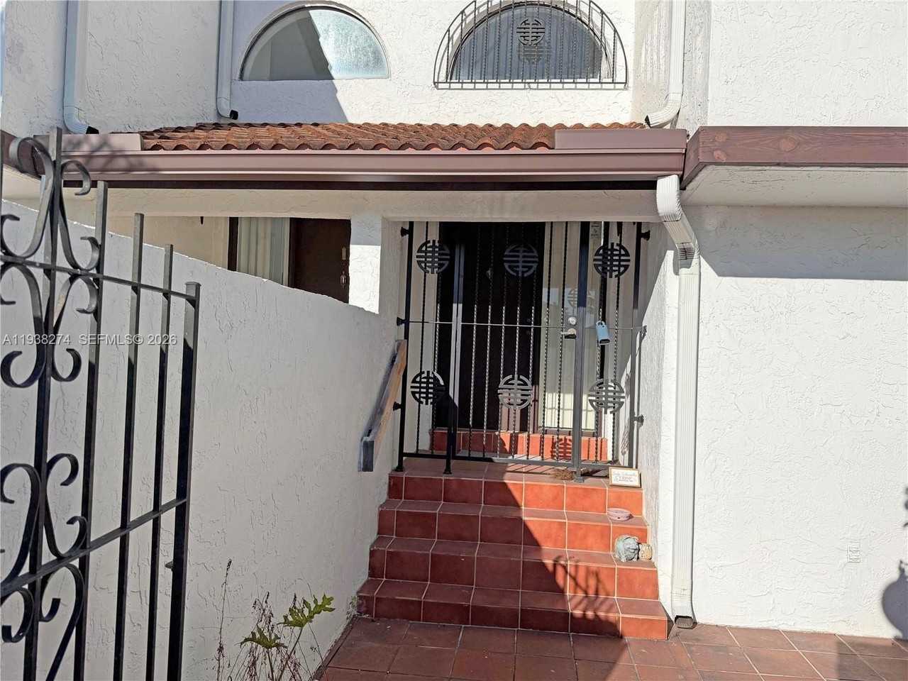 1331 Sw 124th Ct #E3 - Photo 3 of 30