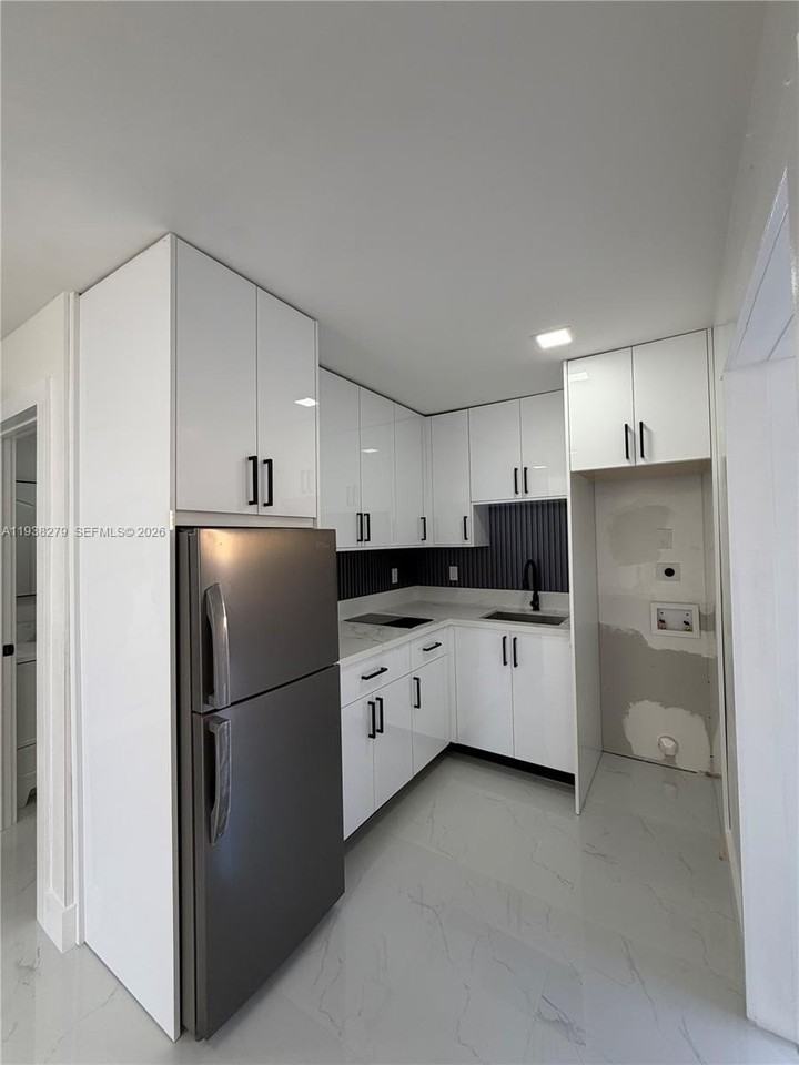 5051 Sw 128th Ct #2 - Photo 3 of 11