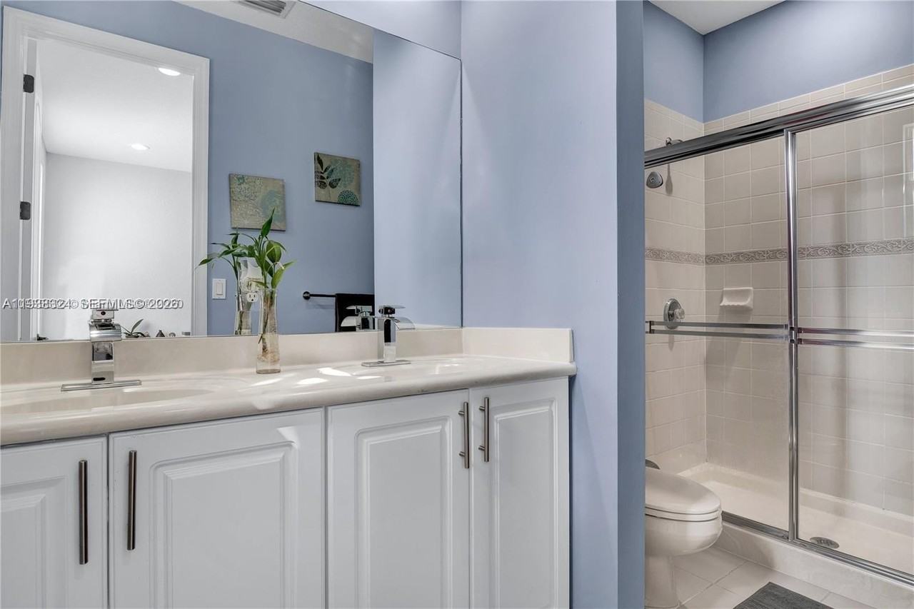 531 Sw 147th Ave #2-4 - Photo 7 of 12